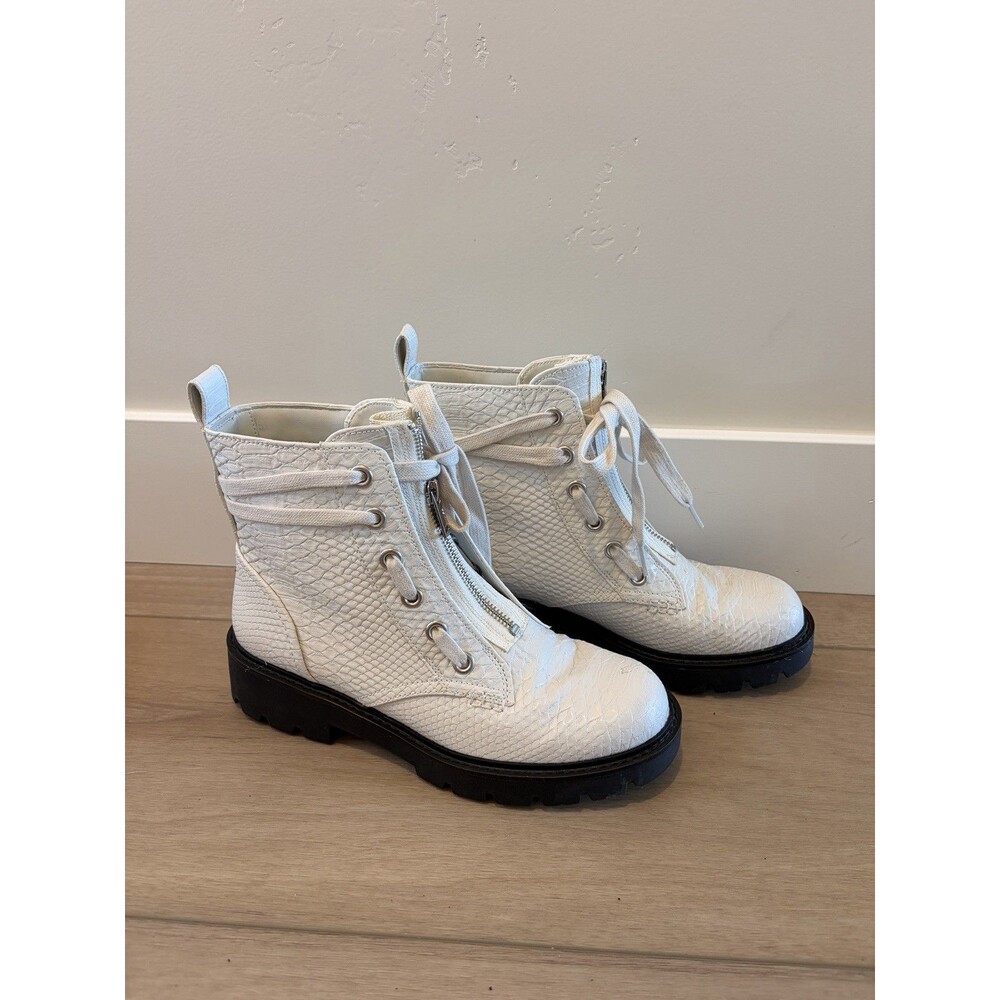 UGG Daren Boots Womens Size 9 White Snake Print Combat Lug Sole NEW No Box